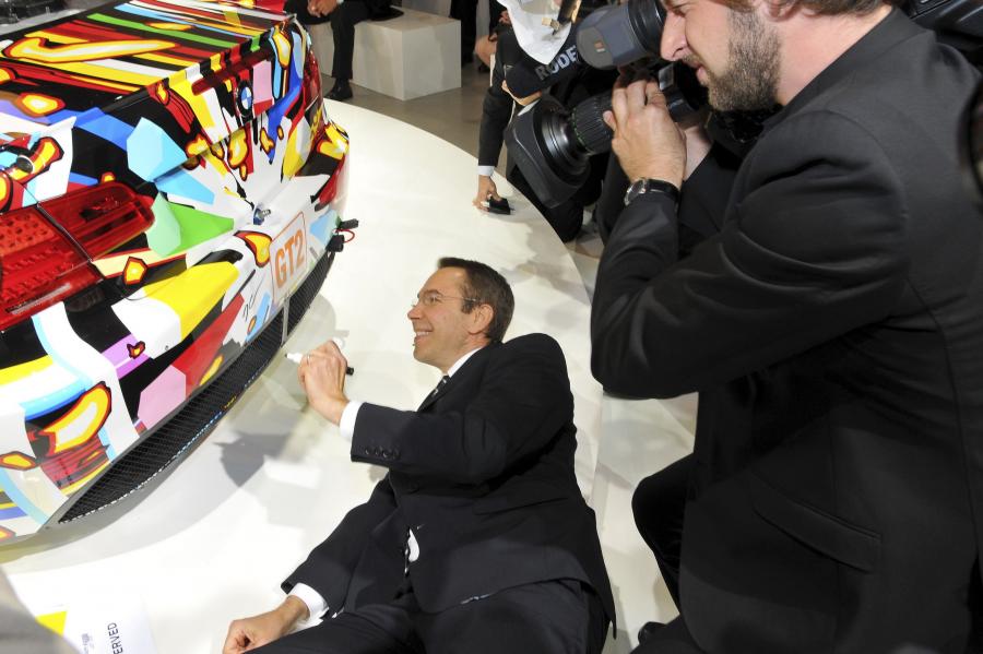  BMW M3 GT2 Art Car by Jeff Koons 2010 года  (фото 33 из 53)